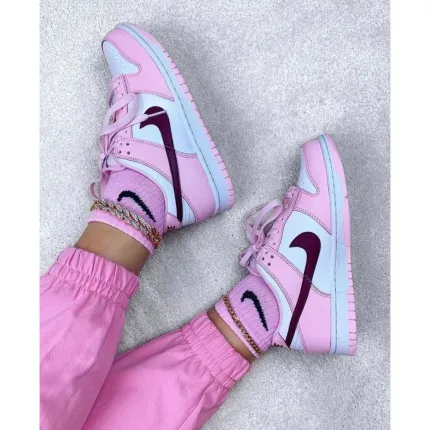Nike SB Dunk Low “ Pink Foam “ Nike SB Dunk Low “ Pink Foam “
