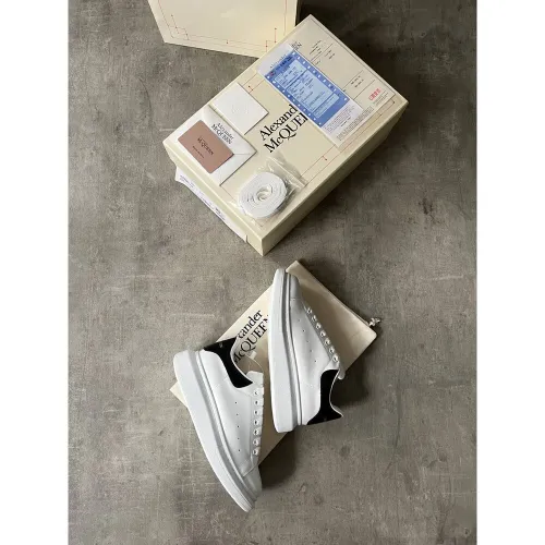 Alexander McQueen Classic