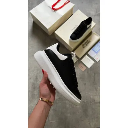 McQueen Siyah Beyaz Erkek