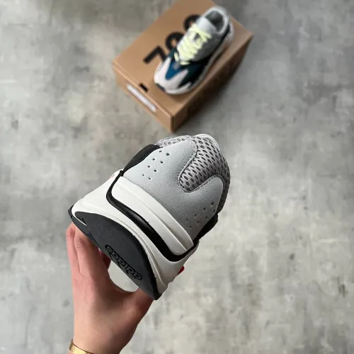 Adidas Yeezy 700 wawe Runner
