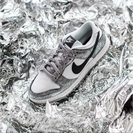 Nike LOW GOLDEN GALS METALLIC SILVER