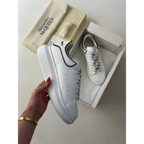Alexander McQueen  Beyaz