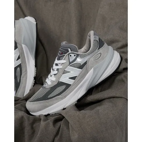 New Balance 990 v6 Grey