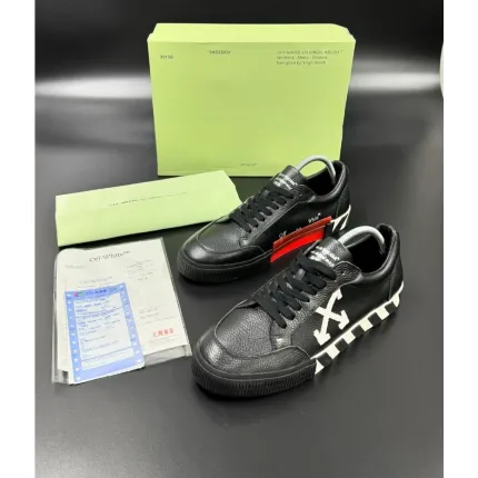 Off White Siyah