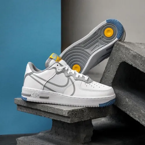 Nike Air Force 1 React Light Smoke Grey