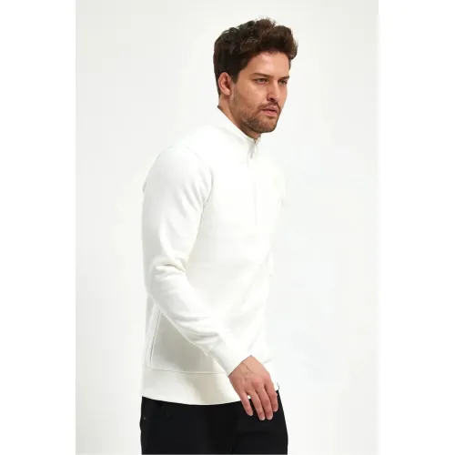Beyaz Boğazlı Fermuarlı Sweatshirt