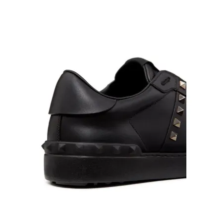New Season Valentino Garavani Rockstud Untitled leather sneakers