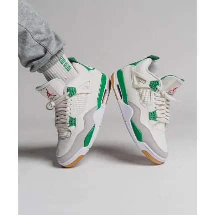 Air Jordan Retro 4 Pine Green