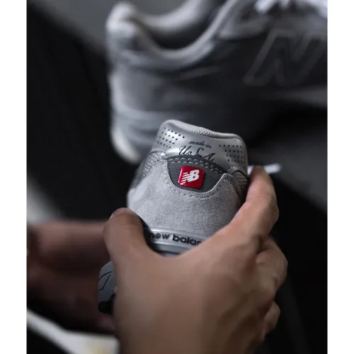 New Balance 990 v3 Grey