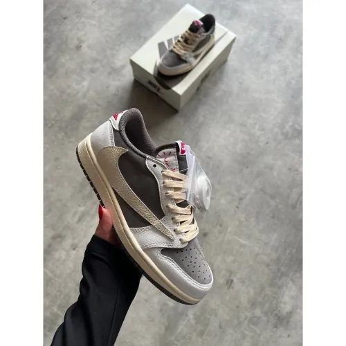 Travis Scott x Air Jordan 1 Low 'Mocha'