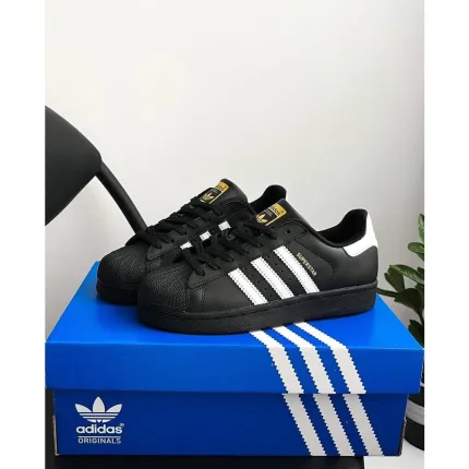Adidas Superstar Black Classic