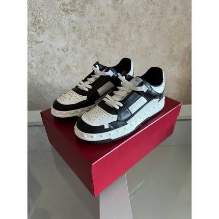 Valentino Rockstud Black VLTN