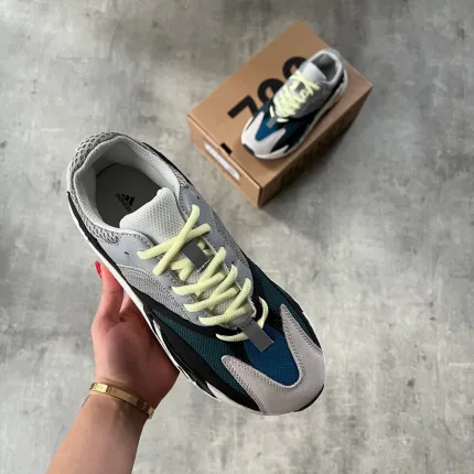 Adidas Yeezy 700 wawe Runner
