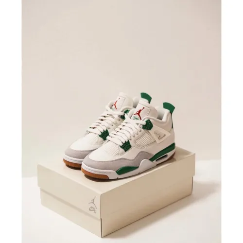 Air Jordan Retro 4 Pine Green