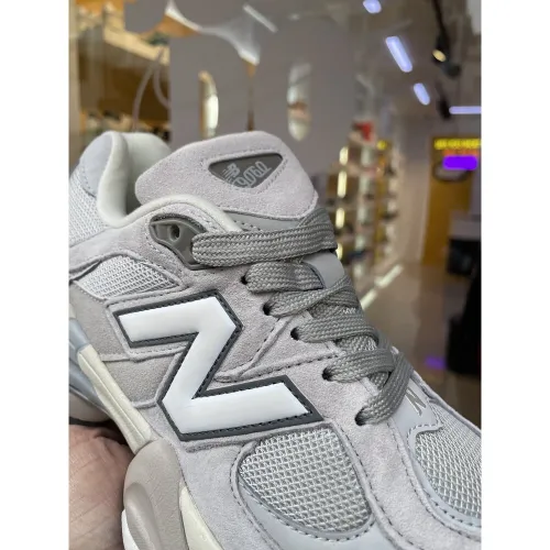 New Balance 9060 Oile