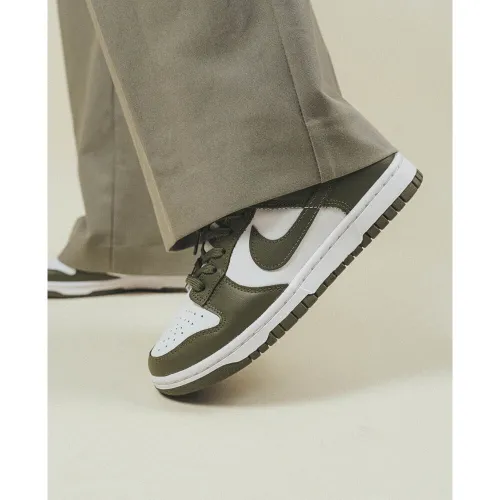 Nike Dunk Low Medium Olive Nike Dunk Low Medium Olive