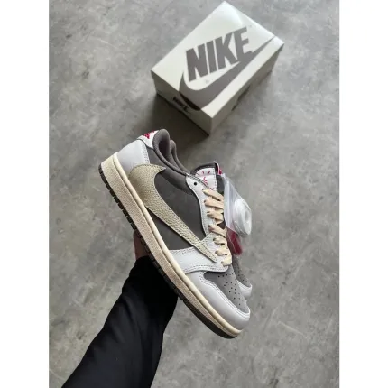 Travis Scott x Air Jordan 1 Low 'Mocha'