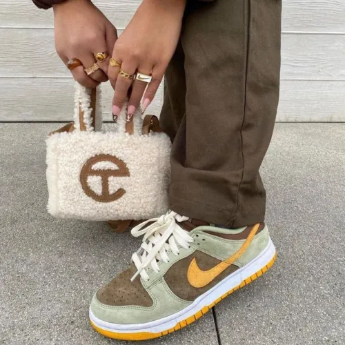 NIKE DUNK LOW DUSTY OLIVE NIKE DUNK LOW DUSTY OLIVE