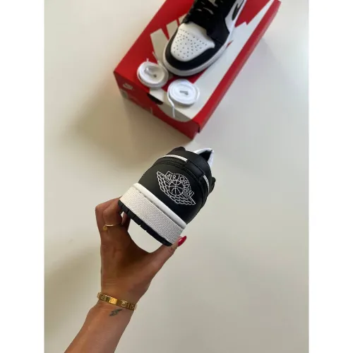 Nike Jordan Low Mis Panda Siyah Beyaz Nike Jordan Low Mis Panda Siyah Beyaz