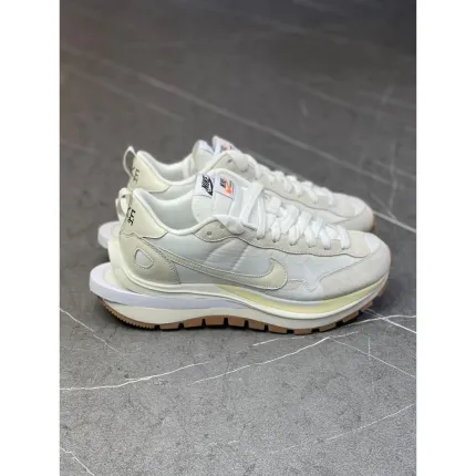 Nike Sacai White Nike Sacai White