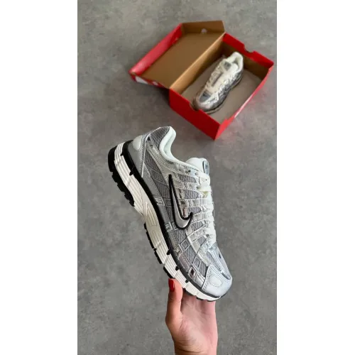 Nike P-6000 Metalic Silver Nike P-6000 Metalic Silver